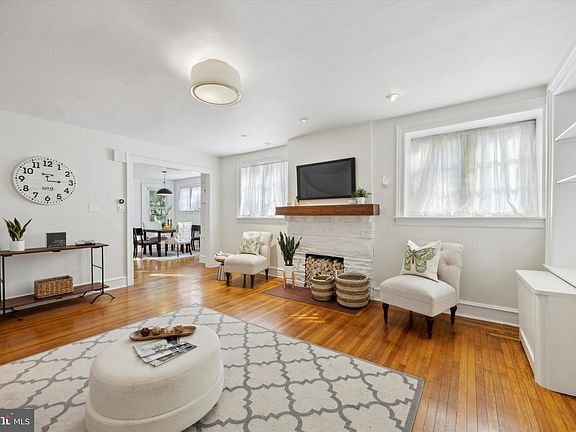 4th image of 238 E Highland Ave