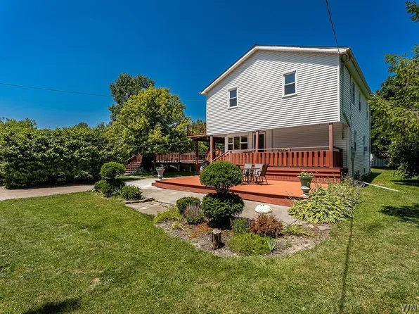 4015 Mapleton Rd, North Tonawanda, NY 14120