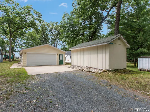 7854 W Minising Point Dr, Baldwin, MI 49304