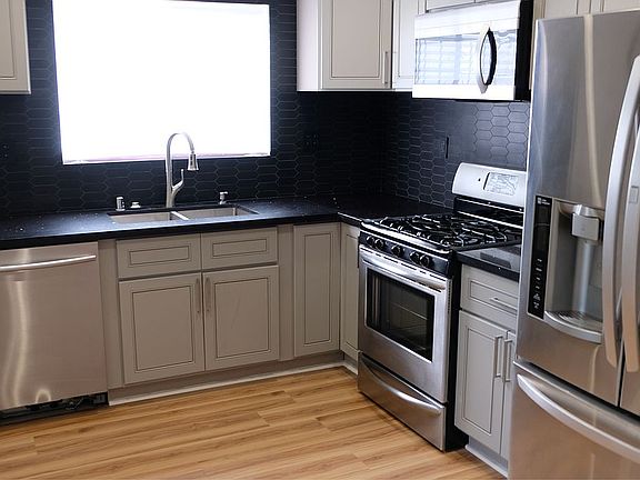 4th image of 3688 4th Ave #3690