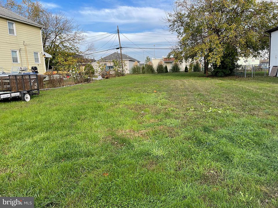 2nd image of Center Lot 96 & 97