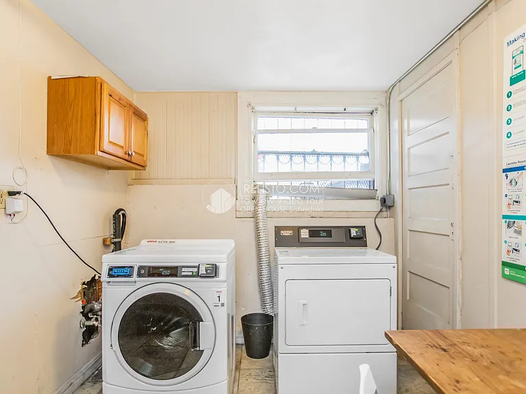 1041 Washington St #3 — Photo 13