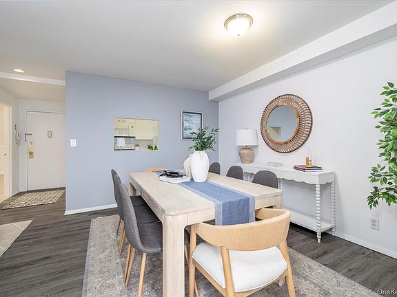 5th image of 2 Richmond Road #4A