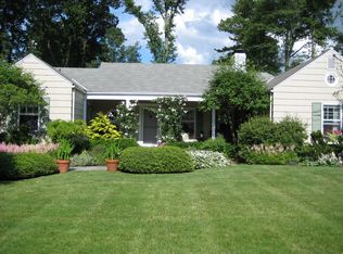 19 Plymouth Rd, White Plains, NY 10603