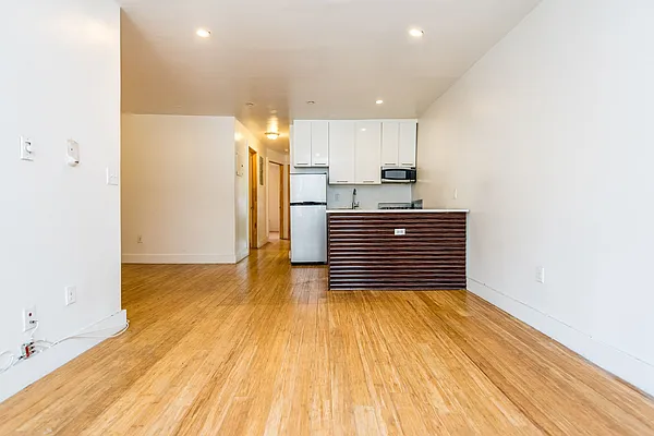 Rented by Nooklyn NYC LLC | media 41