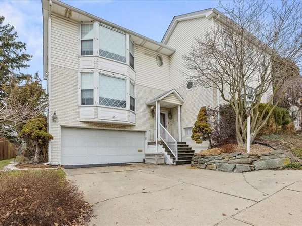 310 Sweetbriar St, Pittsburgh, PA 15211