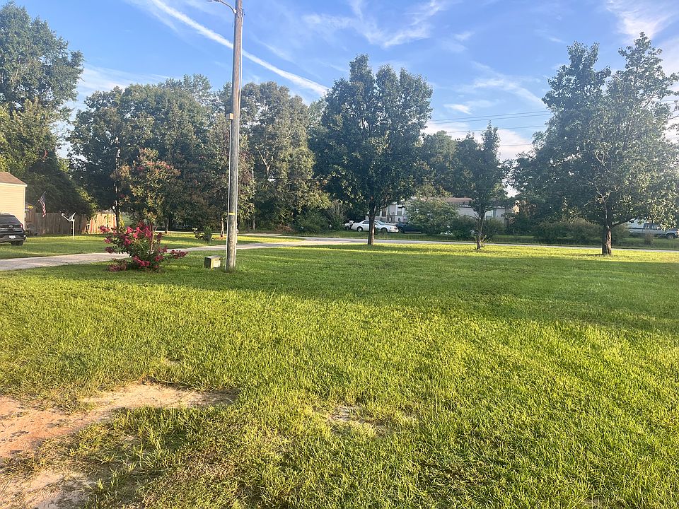 2nd image of 822 Partridge Bend Rd