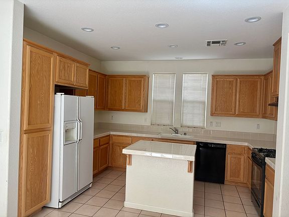 3rd image of 4996 Madamin Way