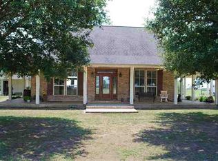 12597 Shellhammer Rd, Winnie, TX 77665