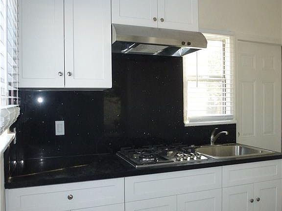 4th image of 608 S Electric Ave
