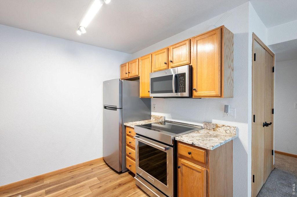 1221 University Ave #D-202
