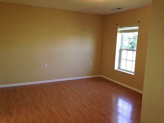 3rd image of 607 Booth St
