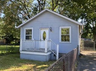 553 Howard Ave, Aurora, IL 60506