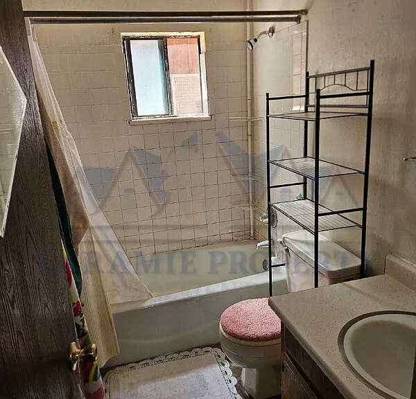 714 Downey St #2 — Photo 11