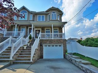 235 Saint Johns Ave, Staten Island, NY 10305