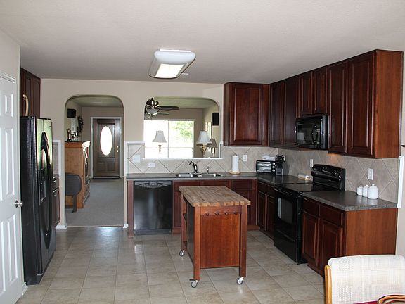 Kitchen to Living Rm