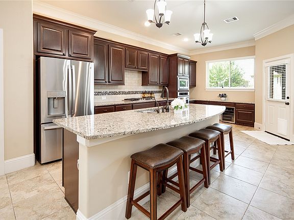 4th image of 2512 Warkworth Ln SW