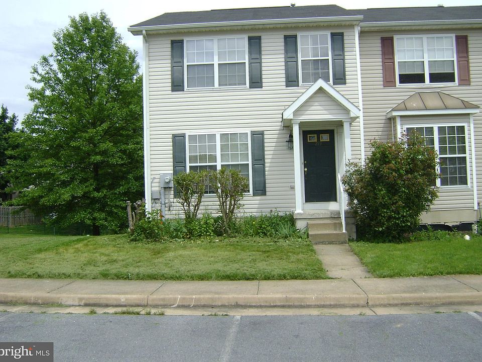 1st image of 213 Copperfield Ln