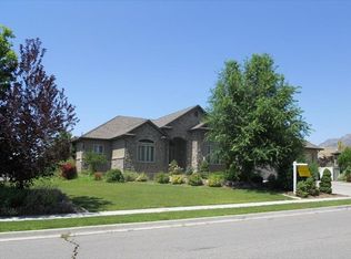 3211 N Macintosh Way, Pleasant View, UT 84414