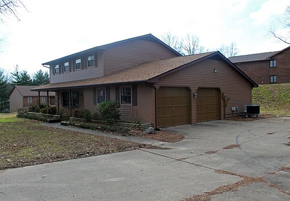 3rd image of 1401 Koerber Dr