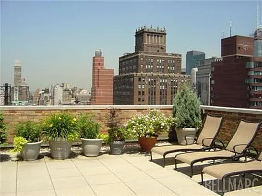 Rented by Bellmarc Realty | media 25