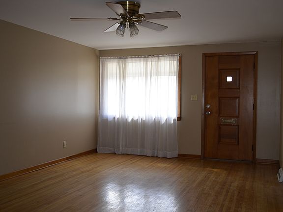 5th image of 147 Edgewood Ave