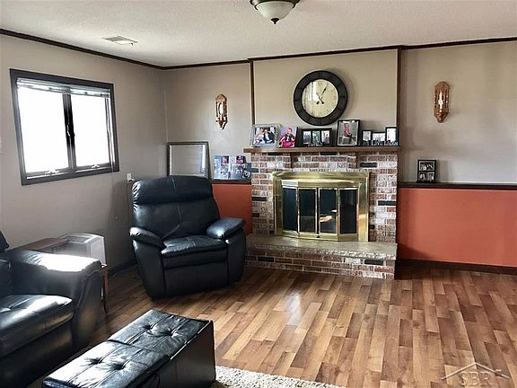 3rd image of 3365 Wintergreen Dr W
