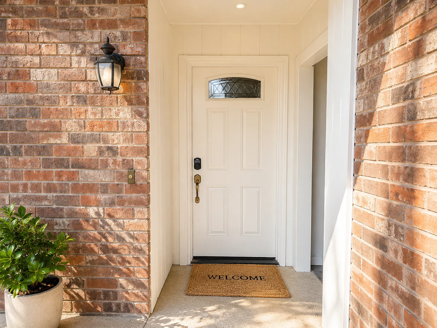 3 bed, 1868 sqft, $2,425 — Photo 2
