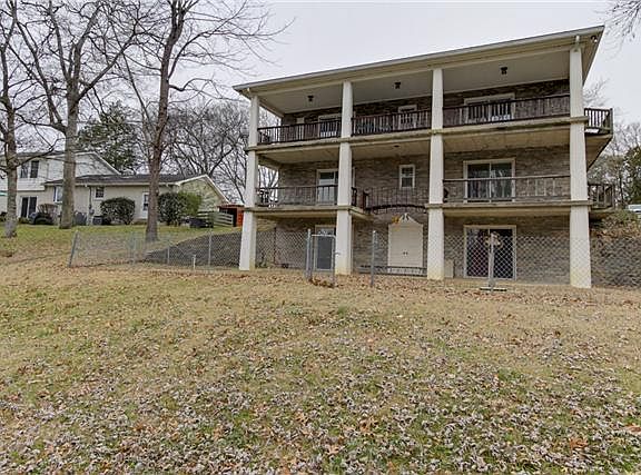 5th image of 501 Lake Forest Dr