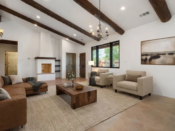 126 Caminito Montano, Santa Fe, NM 87501