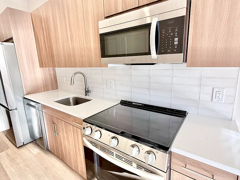 128 W Girard Ave #309 — Photo 2