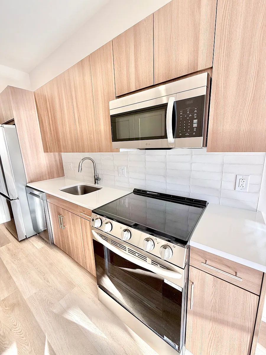 Building Photo - 128 W Girard Ave #309