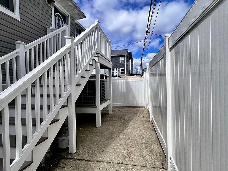 9 N Wyoming Ave — Photo 43