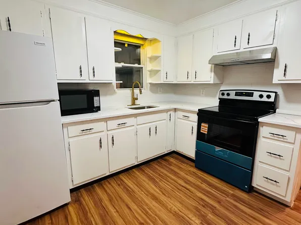 (undisclosed Address), Elmont, NY 11003