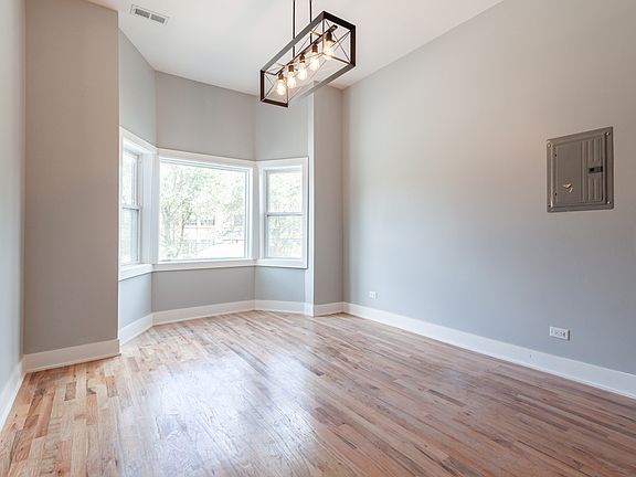 3rd image of 1742 N California Ave APT 2R