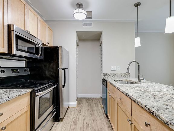 5th image of 1710 E Franklin St APT 3