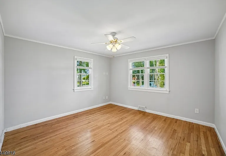 18 Columbia Ave — Photo 12