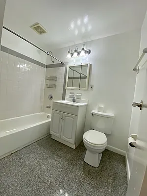 Rented by Charles Coutinho LLC | media 22