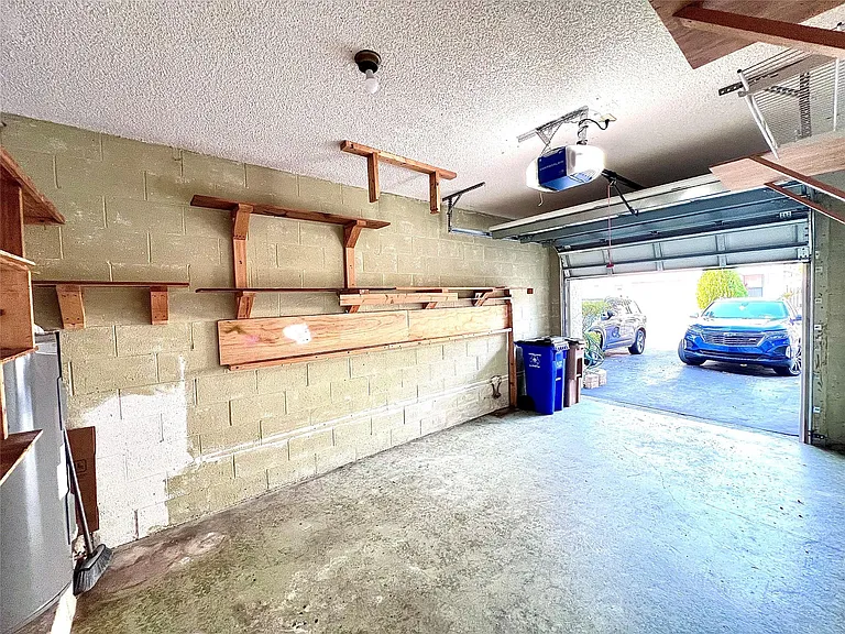 2246 Discovery Cir — Photo 37