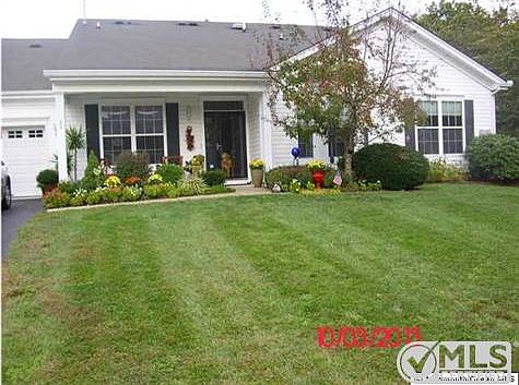 1st image of 23 Greylawn Dr