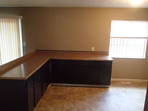 3rd image of 905 Moss Oak Ct