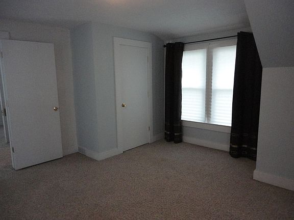 3rd image of 217 Warren St