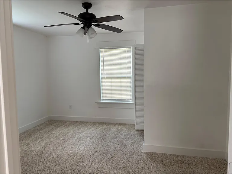 9210 E Avenue O — Photo 9