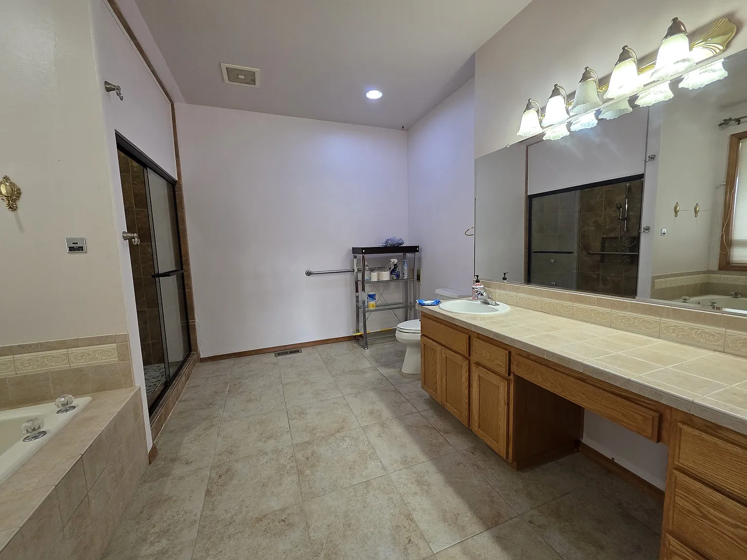 3 bed, 2.5 bath, 1871 sqft, $2,700 — Photo 4
