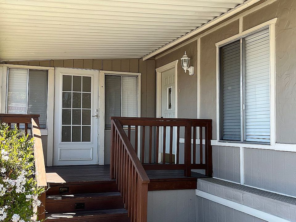 1st image of 322 Ladera Dr