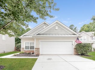 2720 Markham Woods Ct, Charlotte, NC 28214