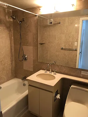 Rented by Real Estate Investors Group LLC | media 15