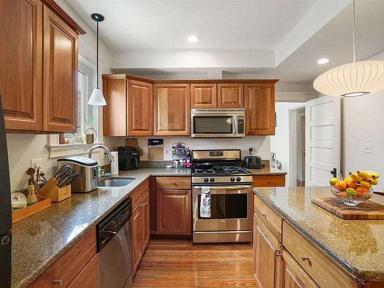 37 Dimick St #3 — Photo 5