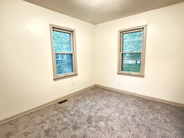 5430 E Pine St — Photo 5