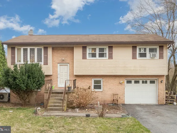 494 Big Spring Rd, New Cumberland, PA 17070